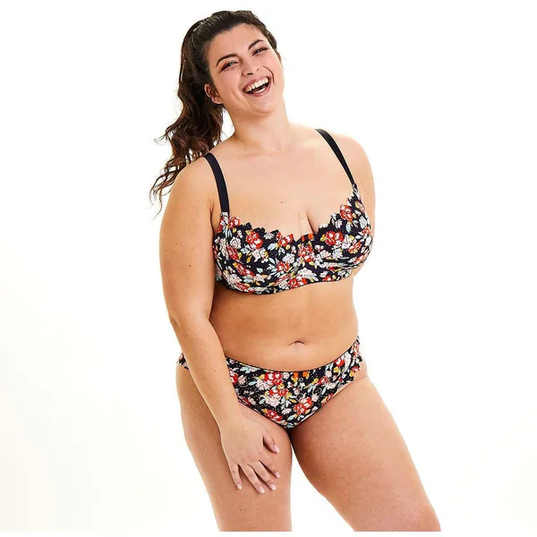 Soutien-gorge emboîtant armatures