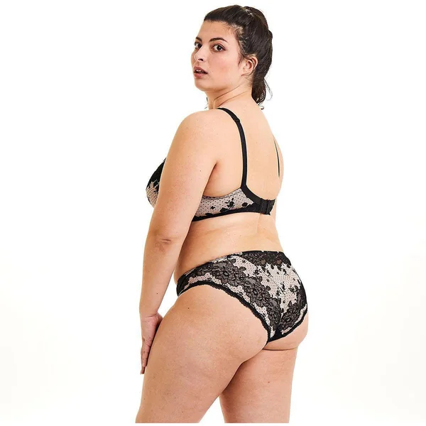 Soutien-gorge emboîtant armatures