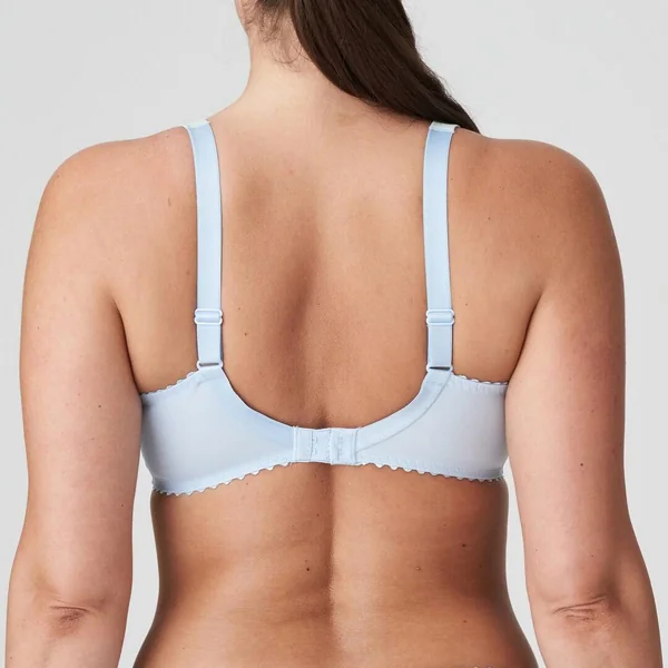 Soutien-gorge emboîtant