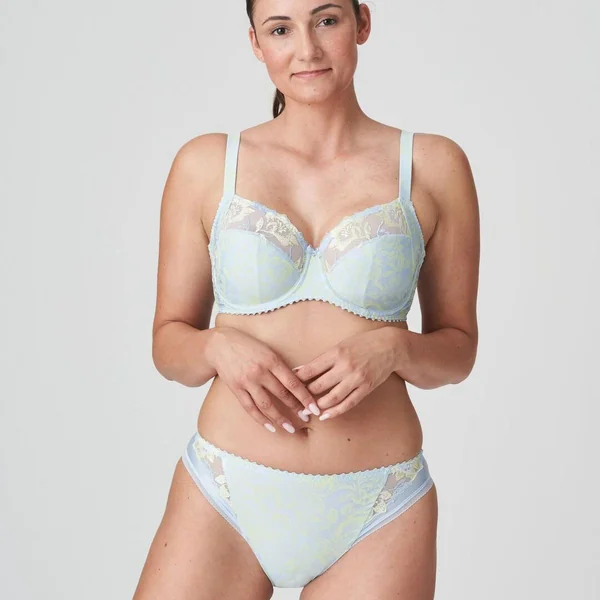 Soutien-gorge emboîtant