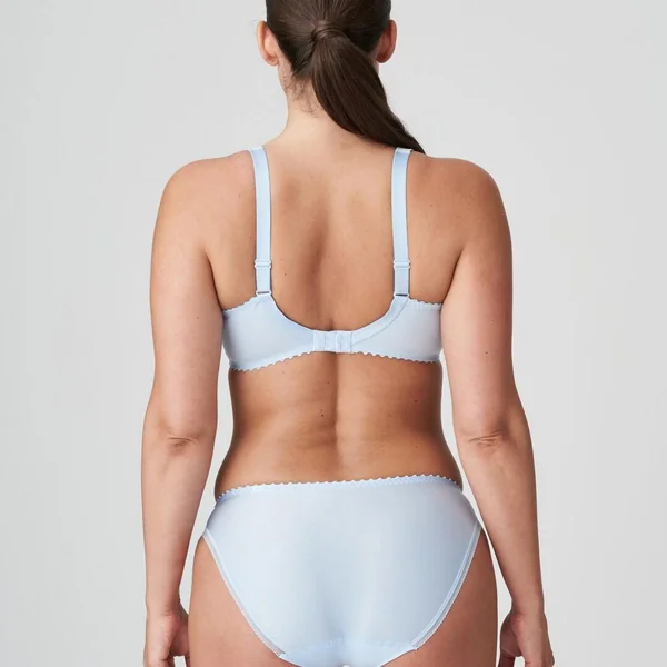 Soutien-gorge emboîtant
