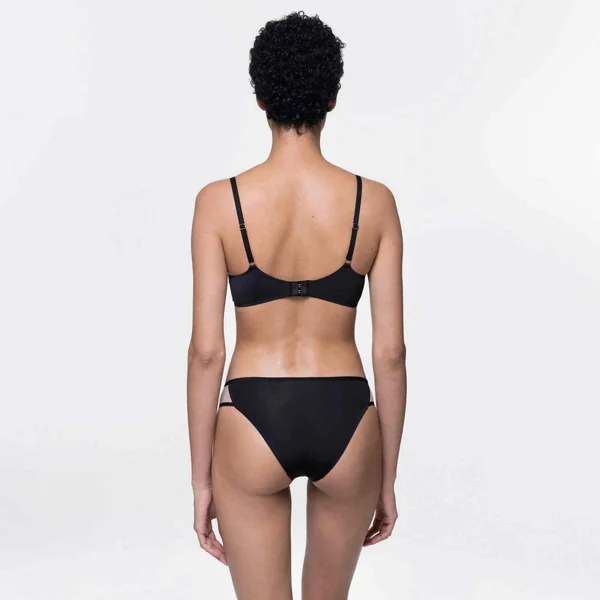 Soutien-gorge plongeant armatures