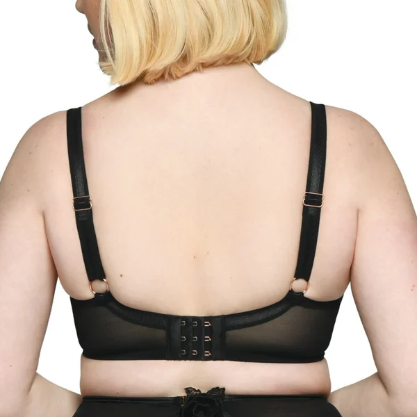 Soutien-gorge plongeant armatures