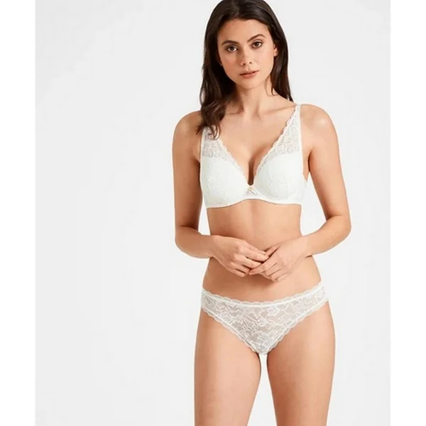 Soutien-gorge plongeant armatures