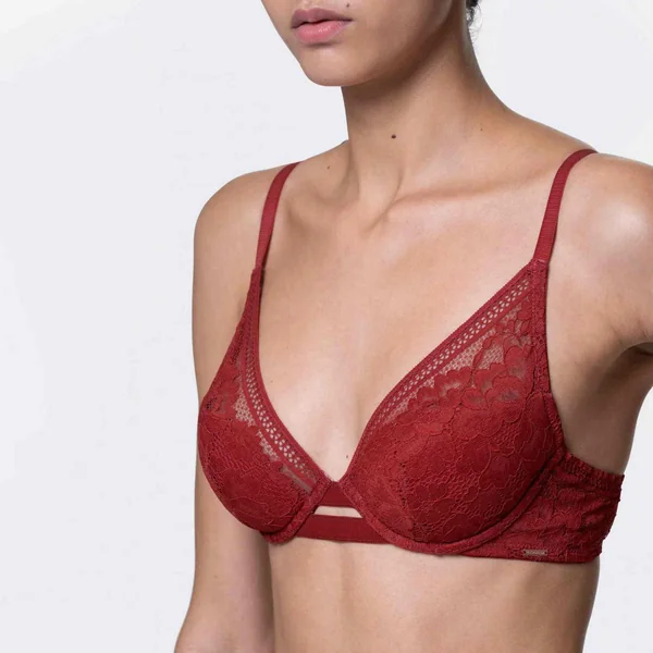 Soutien-gorge plongeant armatures