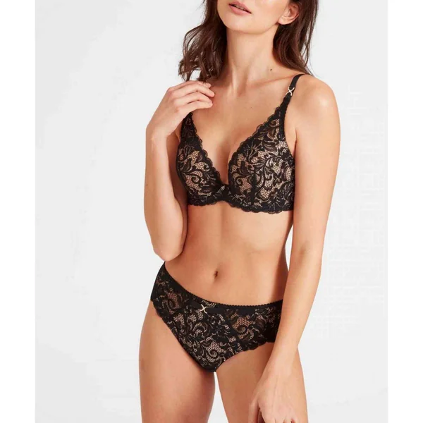 Soutien-gorge plongeant armatures