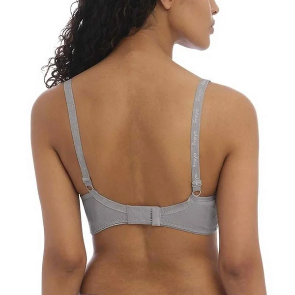 Soutien-gorge plongeant armatures