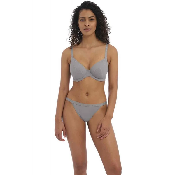 Soutien-gorge plongeant armatures
