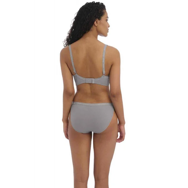 Soutien-gorge plongeant armatures