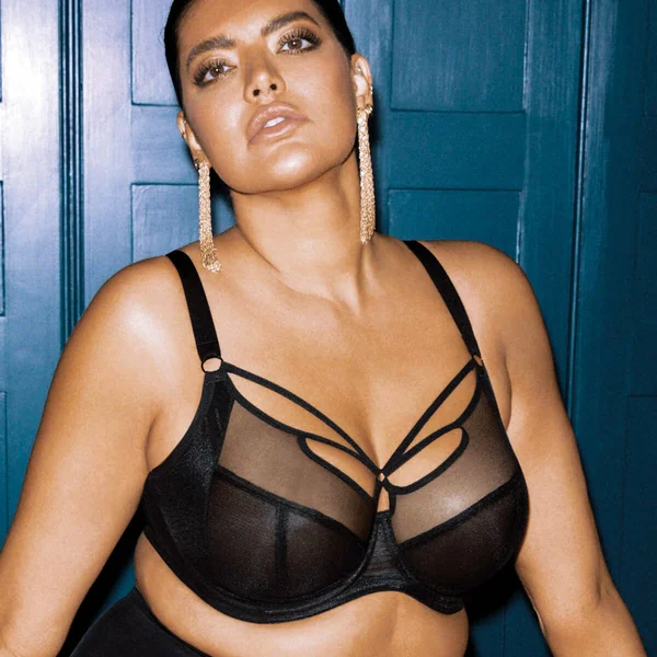 Soutien-gorge plongeant à armatures