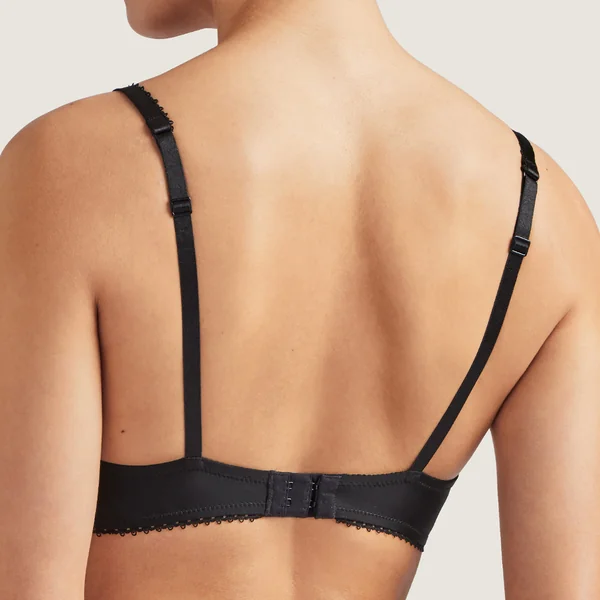 Soutien-gorge triangle plongeant armatures