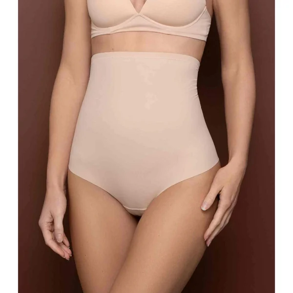 String taille haute sculptant