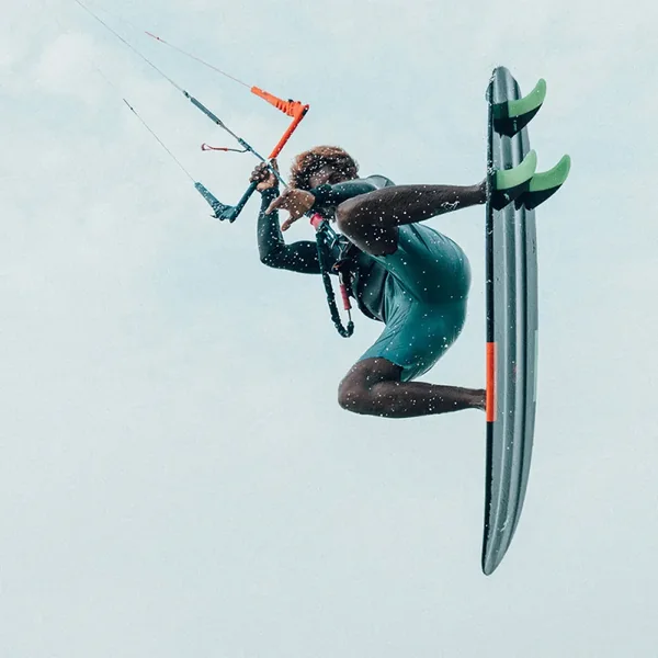 SURF F-ONE MAGNET CARBON