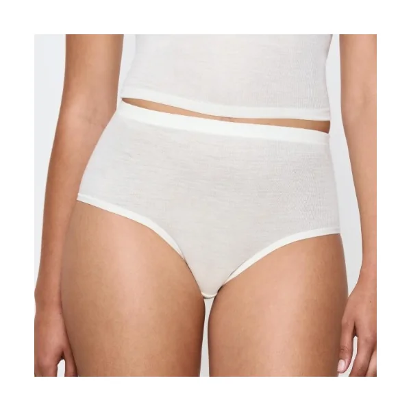 Triomphe Beauty Layers blanc cassé slip