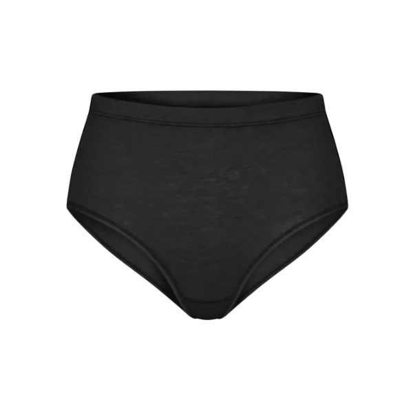 Triomphe Beauty Layers noir slip