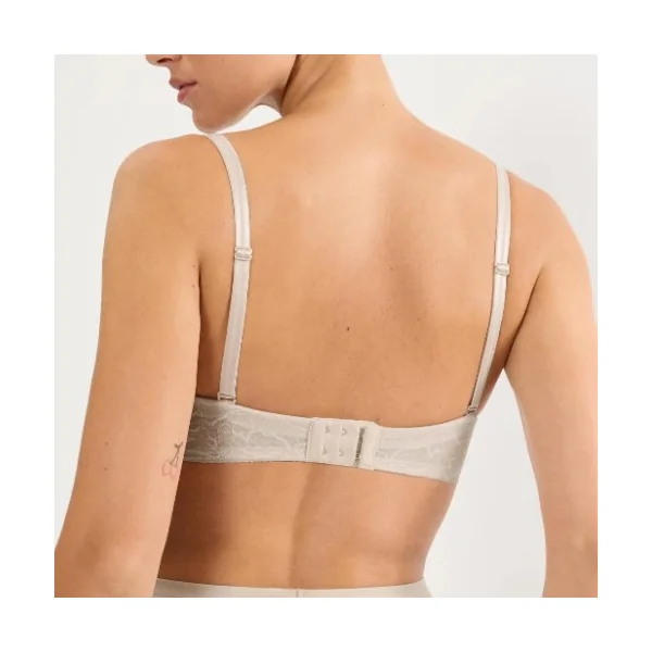 Triomphe Comfort Contour poudre soutien-gorge rembourré