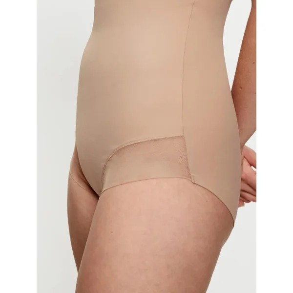 Triomphe True Shape Sensation poudre haut slip