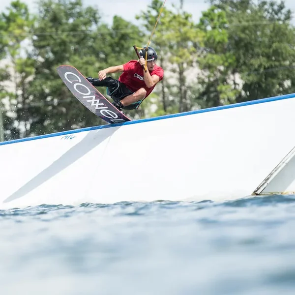Wakeboard connelly groove